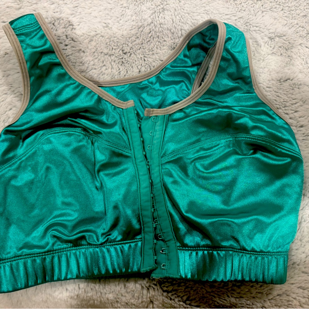 Enell high impact sports bra. Size 3.